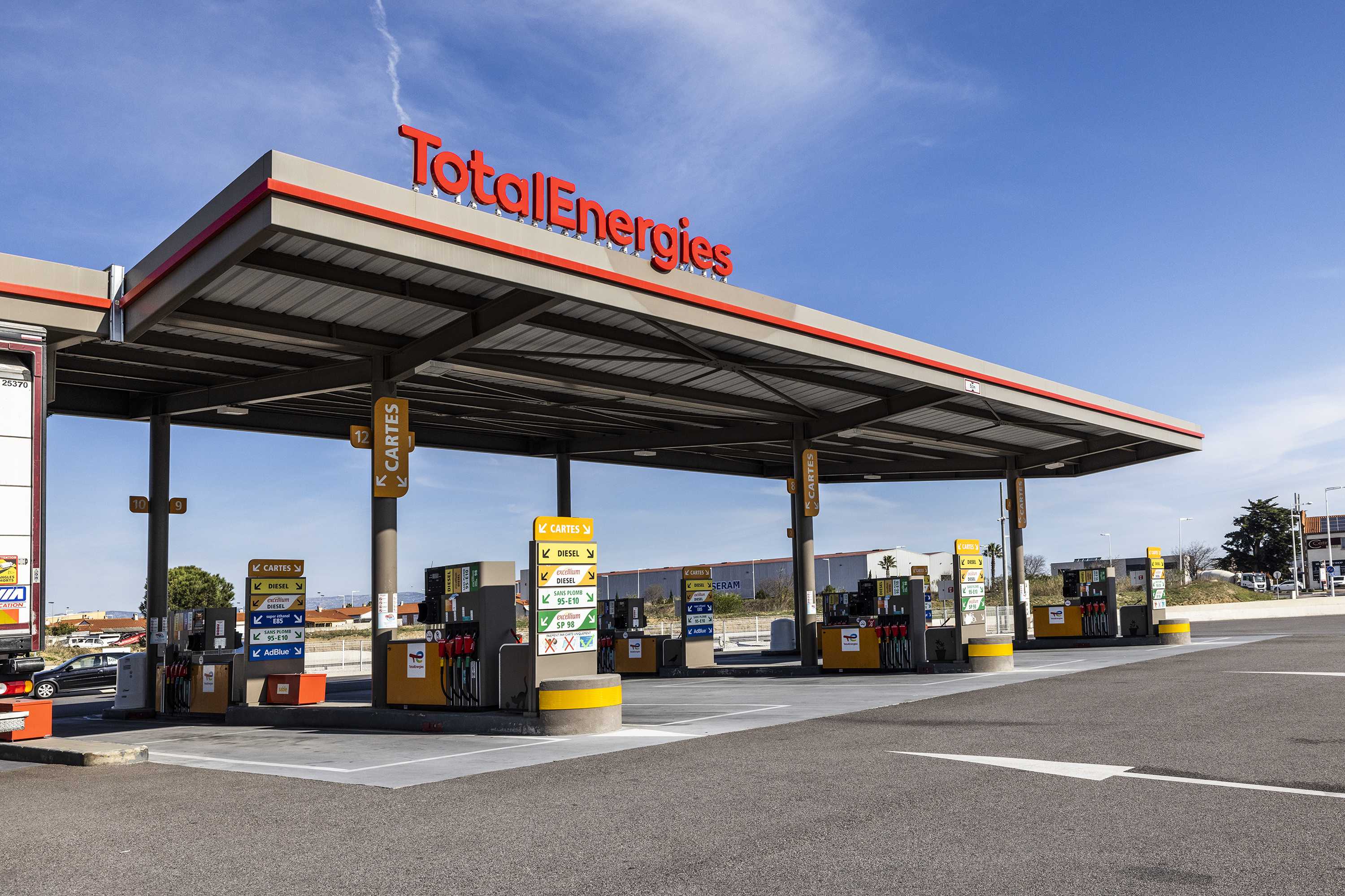 This is a picture representing NF080213 (FUELING) - CATALOGNE CARBURANTS NORD PL
