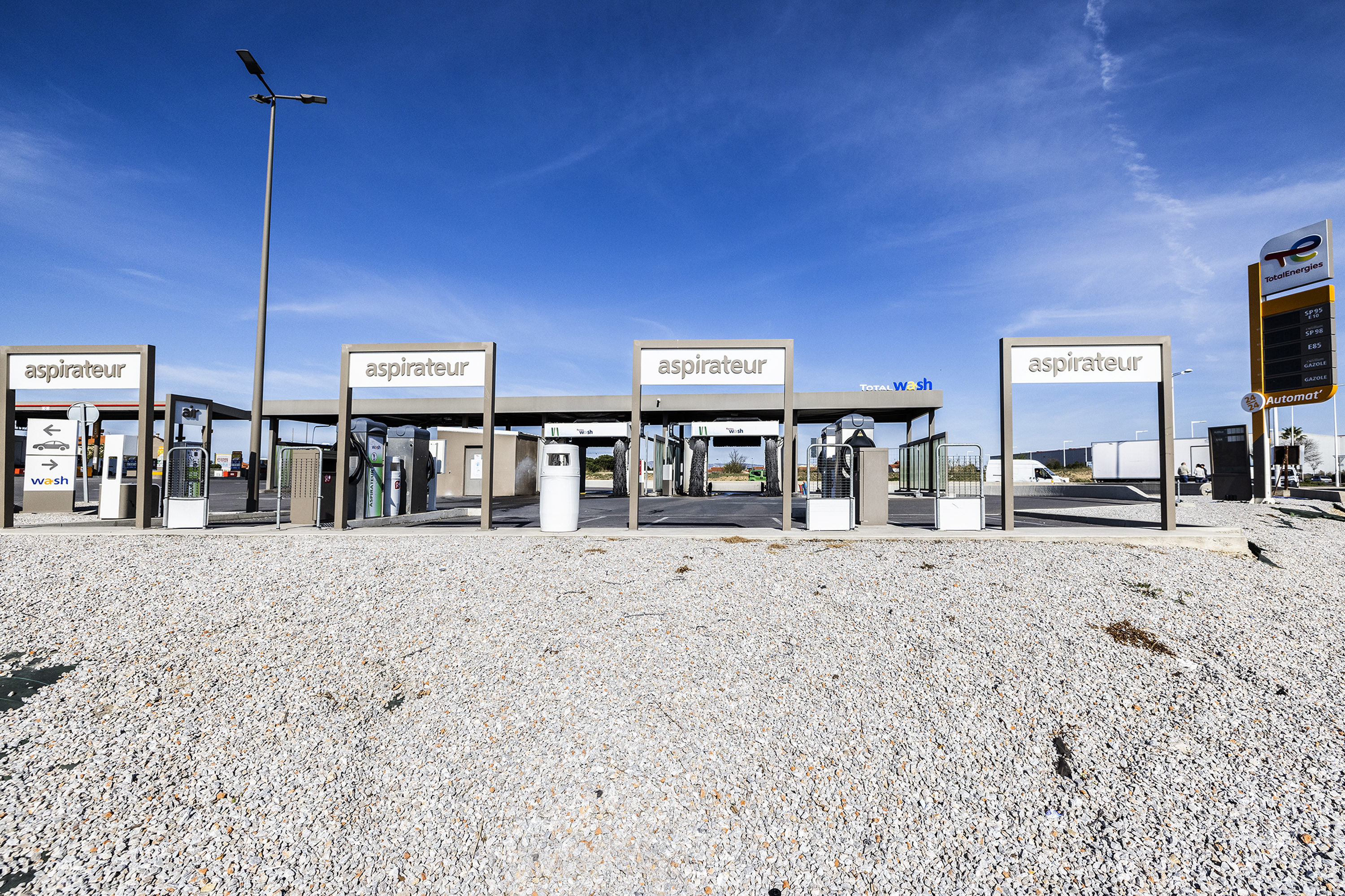 This is a picture representing NF080213 (FUELING) - CATALOGNE CARBURANTS NORD PL