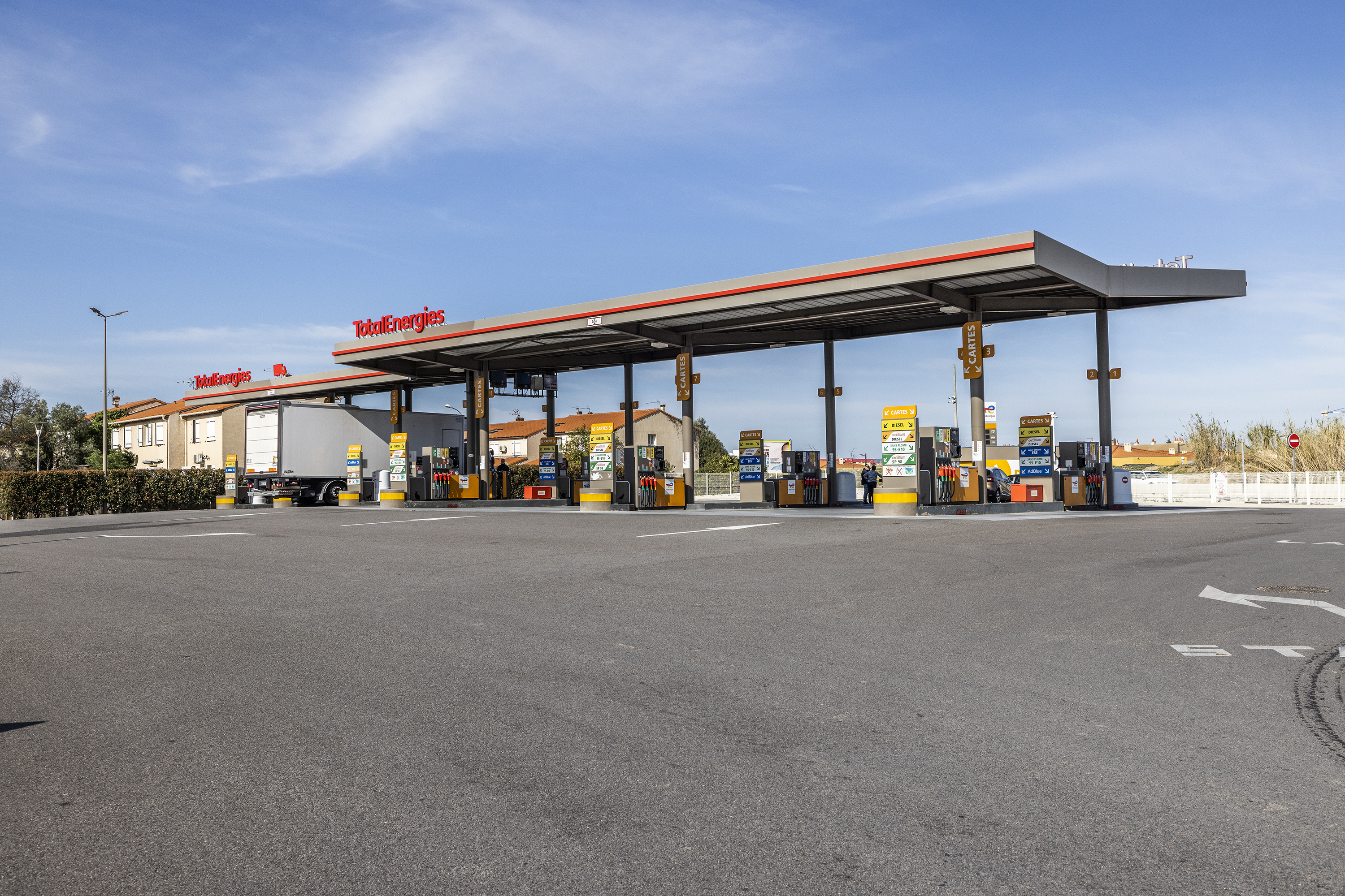 This is a picture representing NF080213 (FUELING) - CATALOGNE CARBURANTS NORD PL