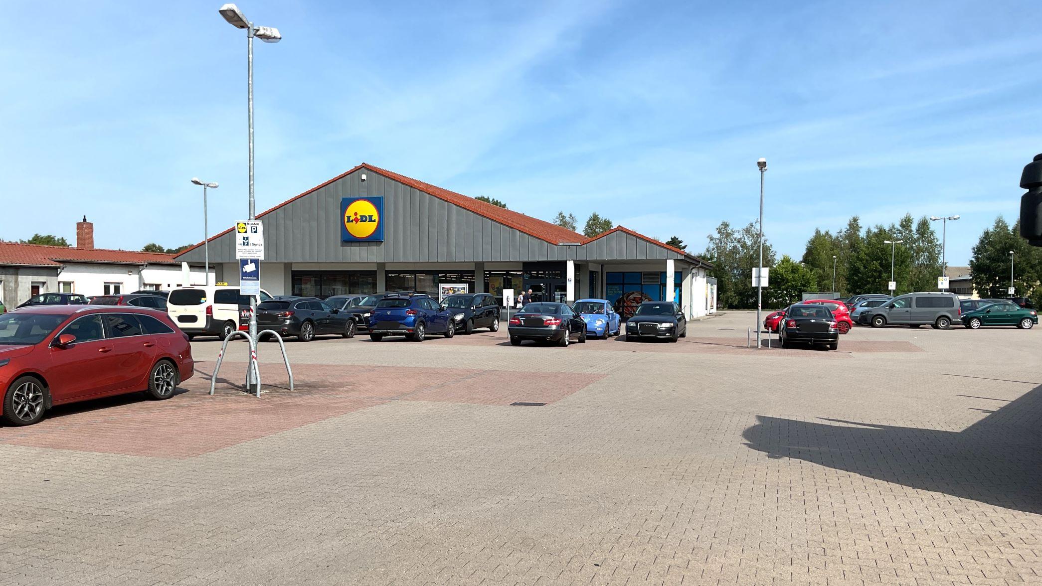 Lidl, Geschw.-Scholl-Str. in Genthin