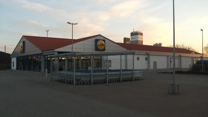 Lidl, Hammer Landstraße in Neuss