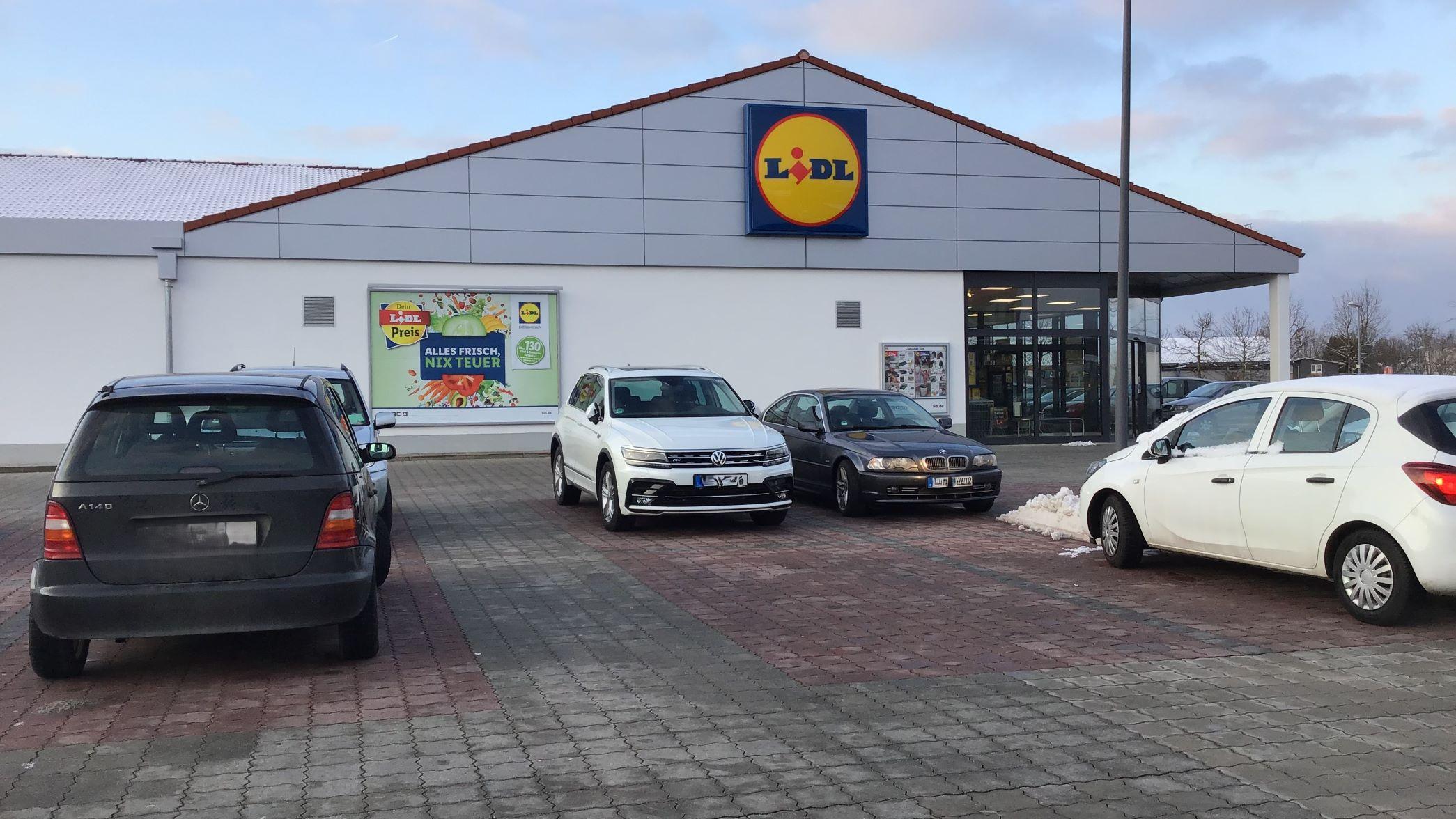 Lidl, Holzgartenstraße in Mering