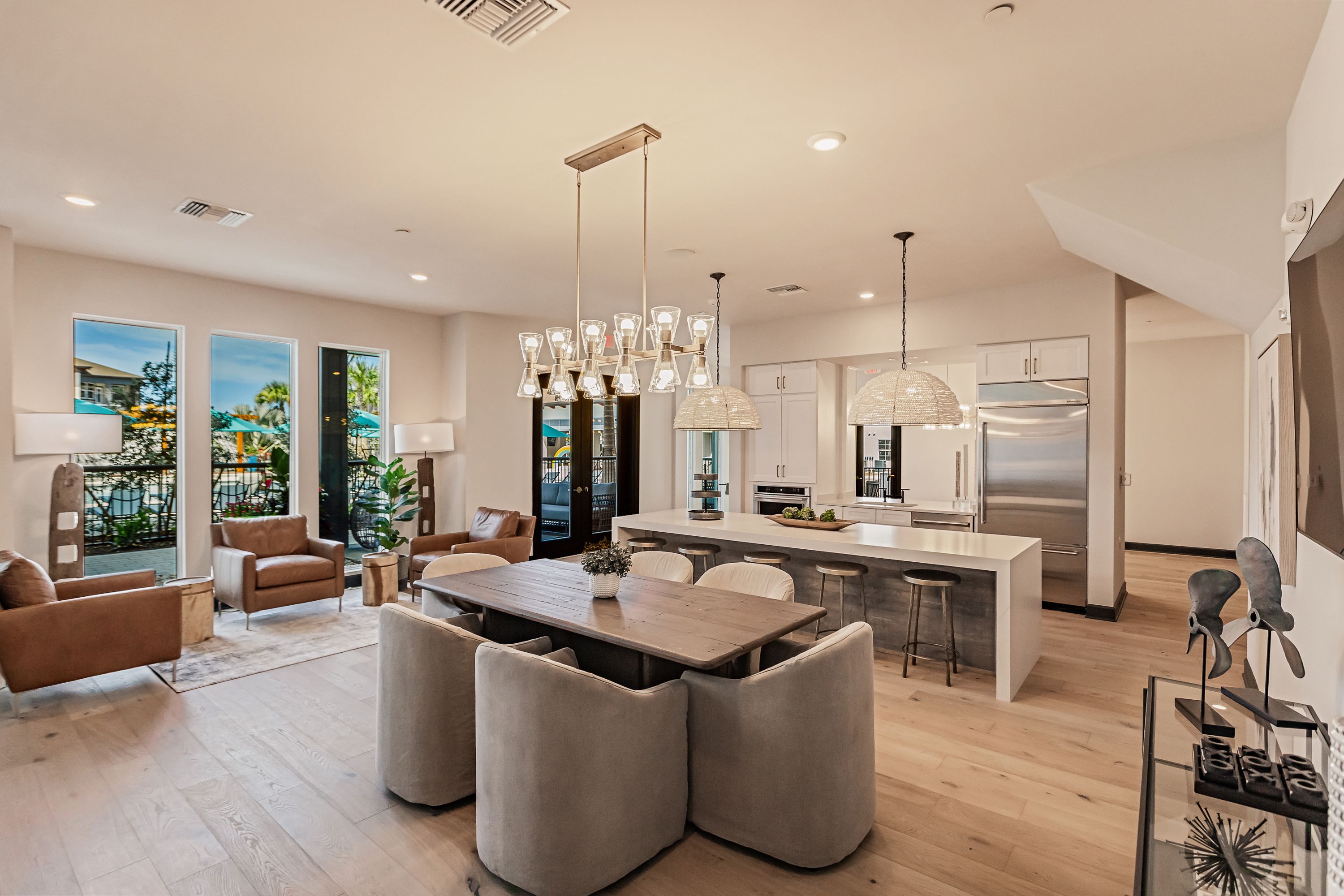 THE HARRISON APARTMENTS