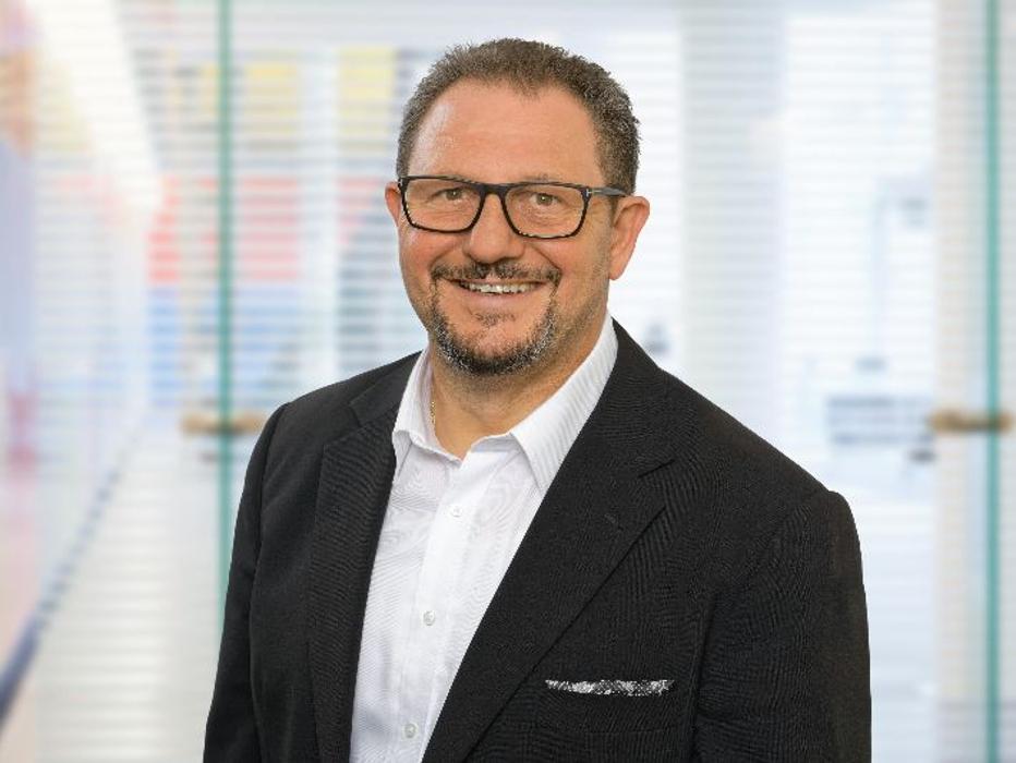 ERGO Versicherung Mehmet Turhan, Brückenstraße in Schwaikheim