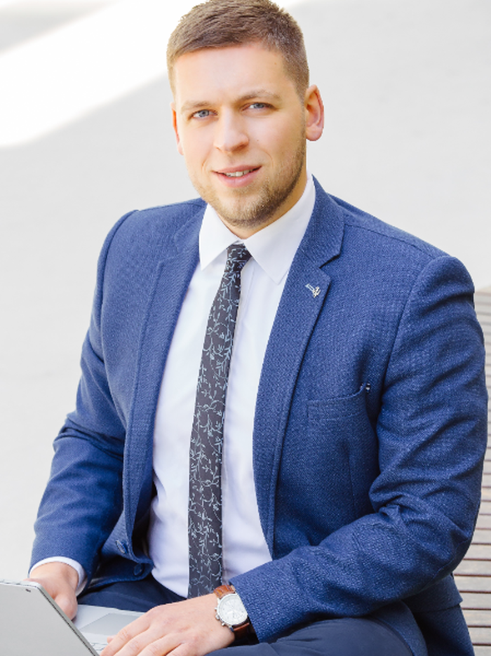 ERGO Pro Krystian Madej, Mainzer Landstraße in Frankfurt am Main