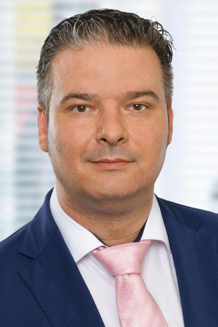 ERGO Versicherung Robert Novak, Forststraße in Stuttgart