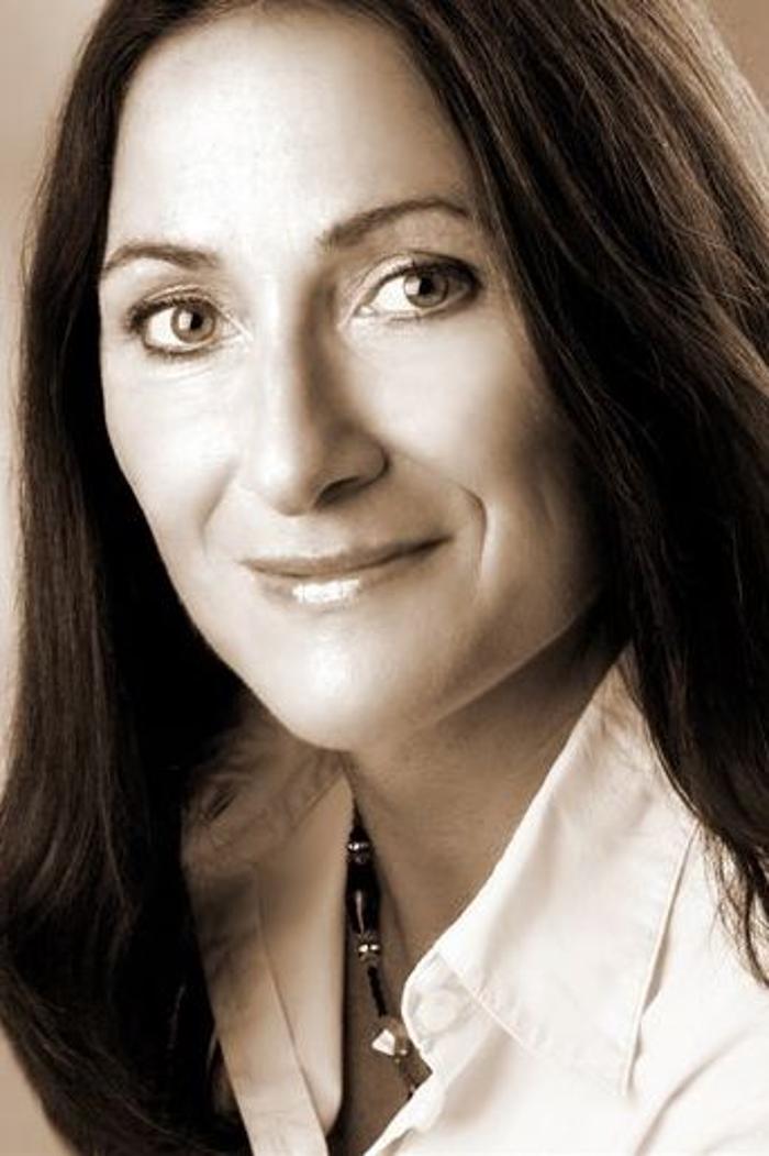 ERGO Versicherung Sylvia Laskaridis, Glockenbecherring in Obertraubling