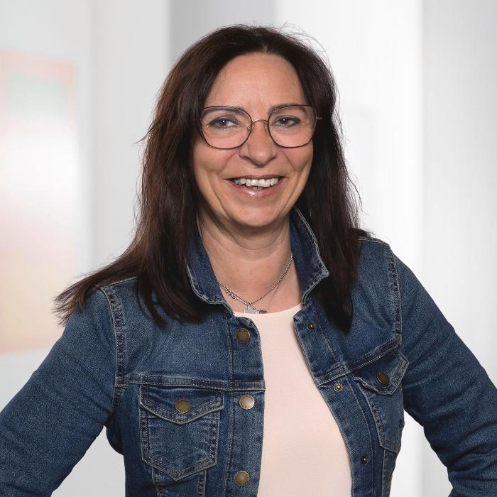 ERGO Versicherung Anita Lewinski, Würzburger Straße in Fürth