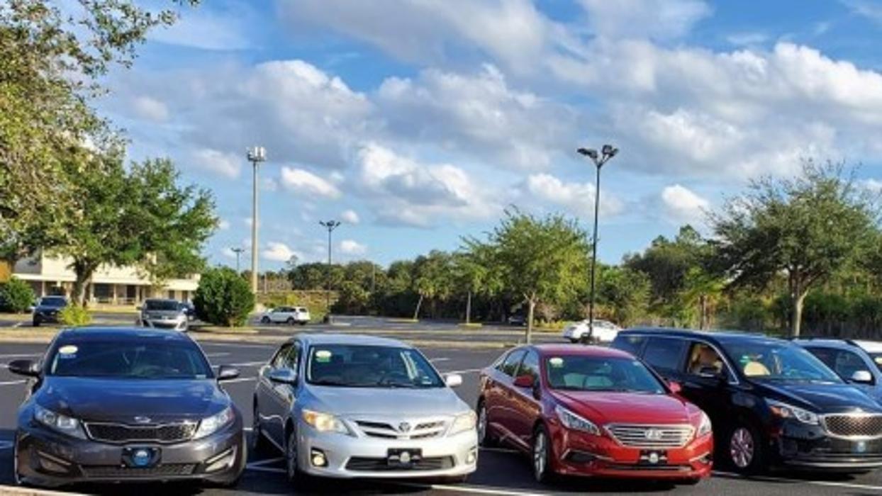 24hrs taxi inc - Sanford, FL