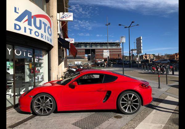 Autoditorium pièces et accessoires automobile, véhicule industriel (commerce)