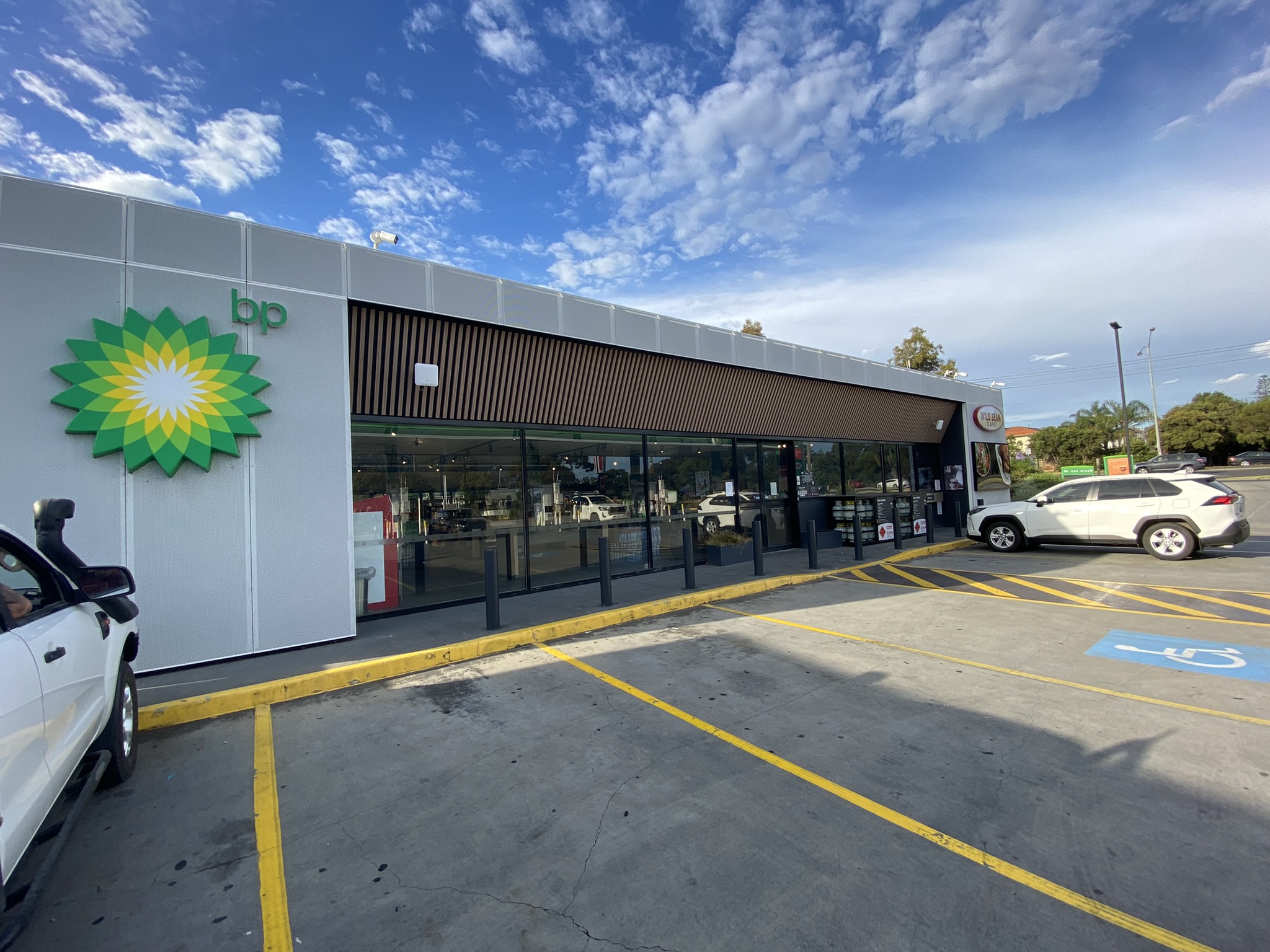 bp Brighton East (03) 9596 3288