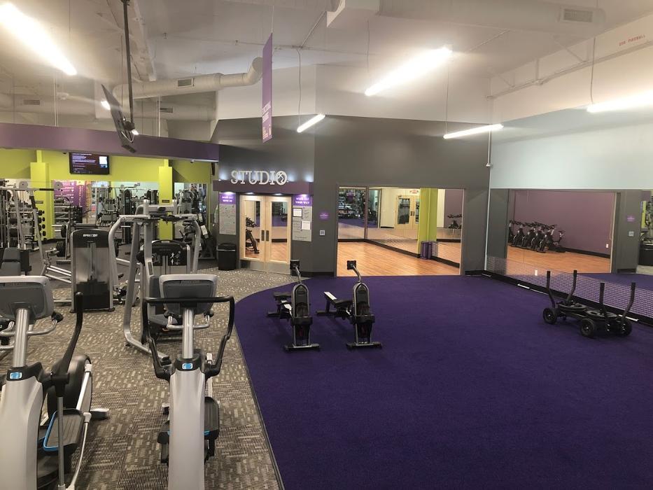 Anytime Fitness Strickland Bridge - Fayetteville, NC