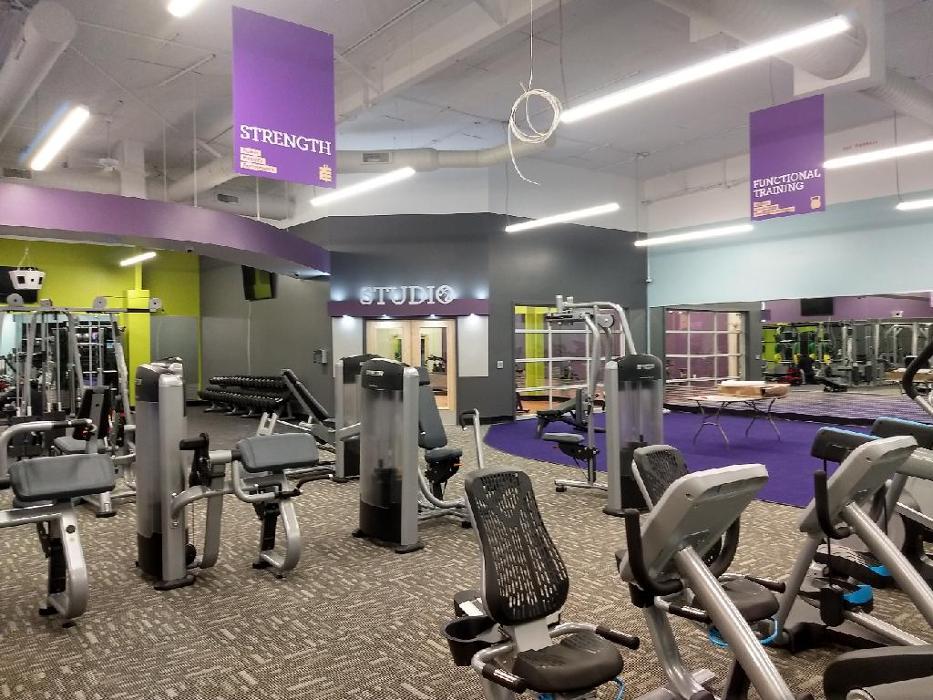 Anytime Fitness Strickland Bridge - Fayetteville, NC