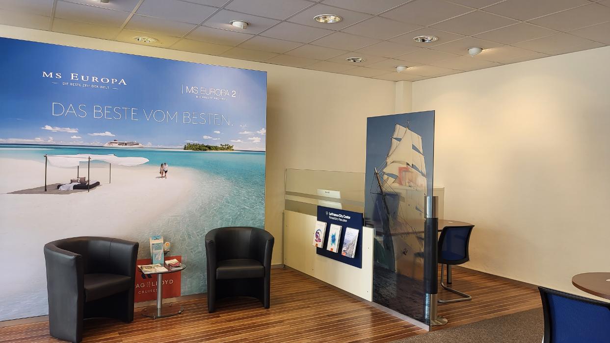 Lufthansa City Center Urlaubswelten Köln, Komödienstraße in Köln