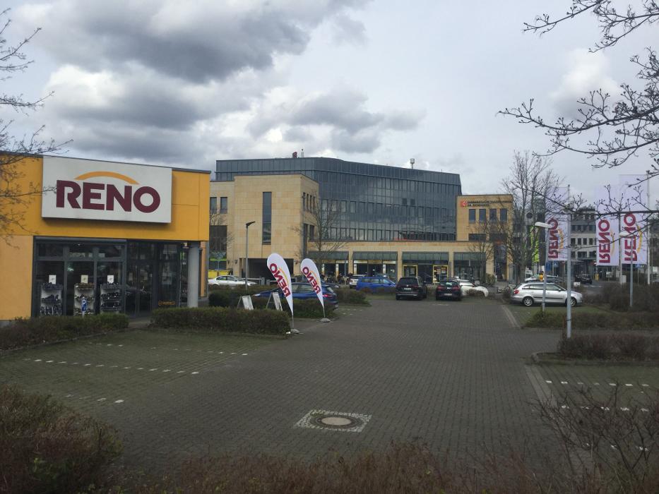 RENO, Am Glockenturm in Mainaschaff