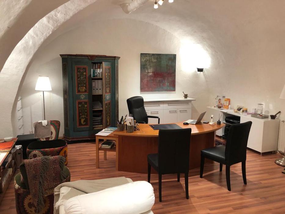 Dr. med. Clemens Bauer, Josef Leeb-Gasse in Maria Enzersdorf