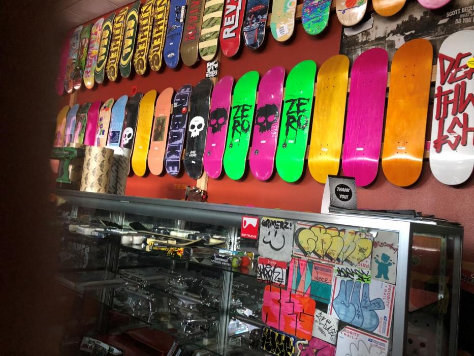 Discontent Lifestyle Stores - Billings, MT