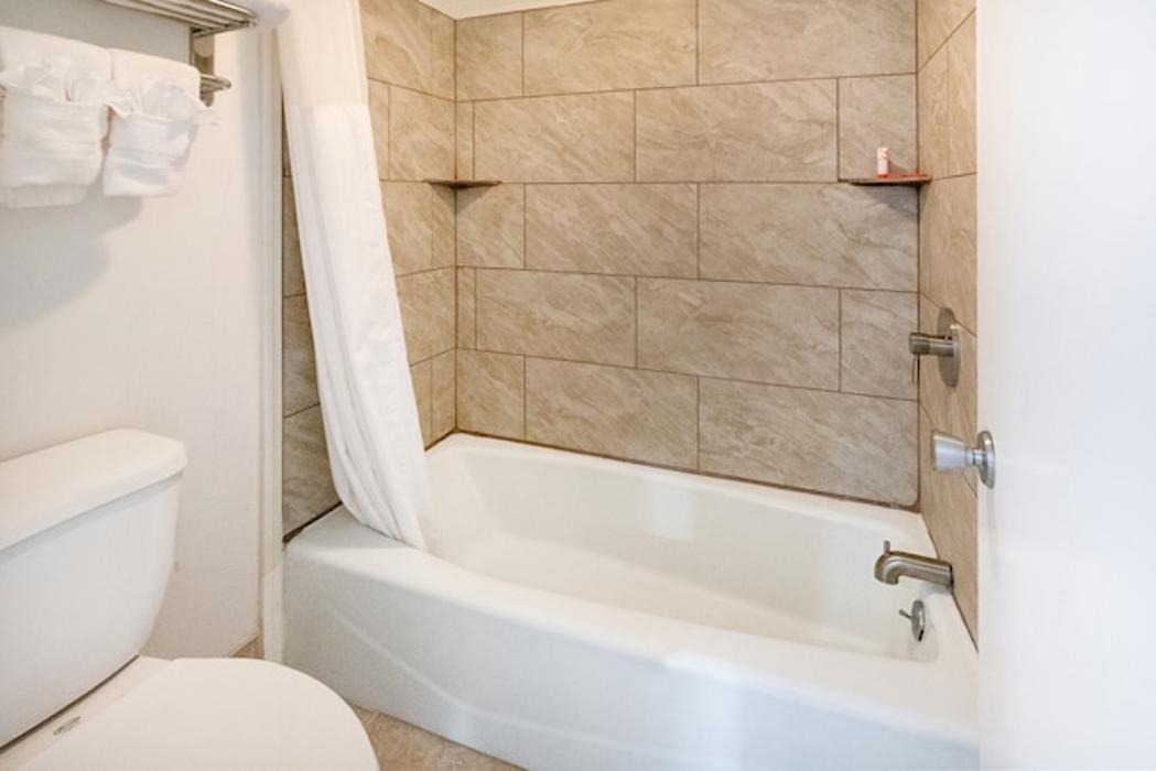 Hotel Eastin Riverwalk - Atchison, KS