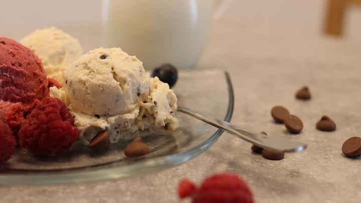 Eis vom Funck - Eisdiele & 24h Eisautomat, Riedenburger Straße in Denkendorf