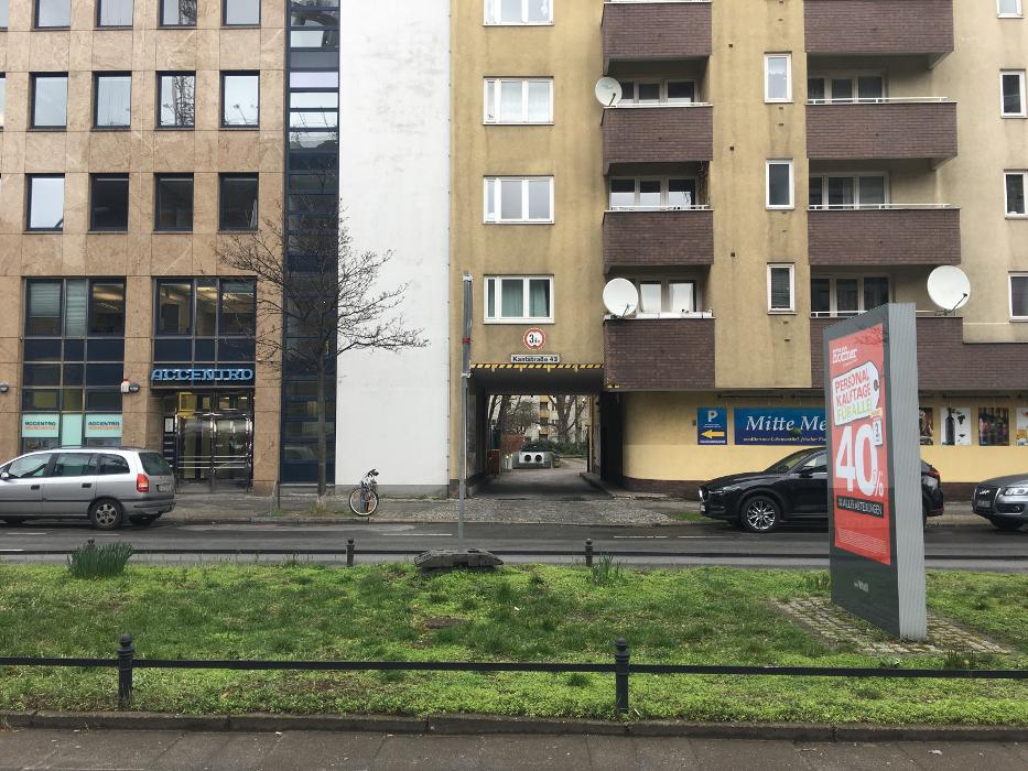 ampido Parkplatz, Kantstraße in Berlin