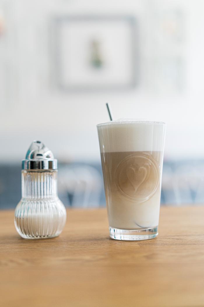 Café amorebelle, Bramfelder Dorfplatz in Hamburg