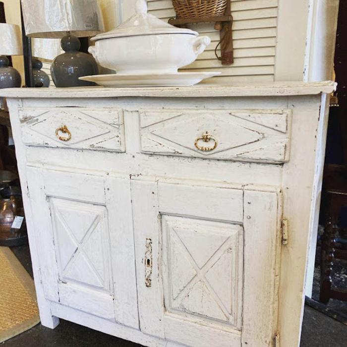 Henhouse Antiques - Birmingham, AL