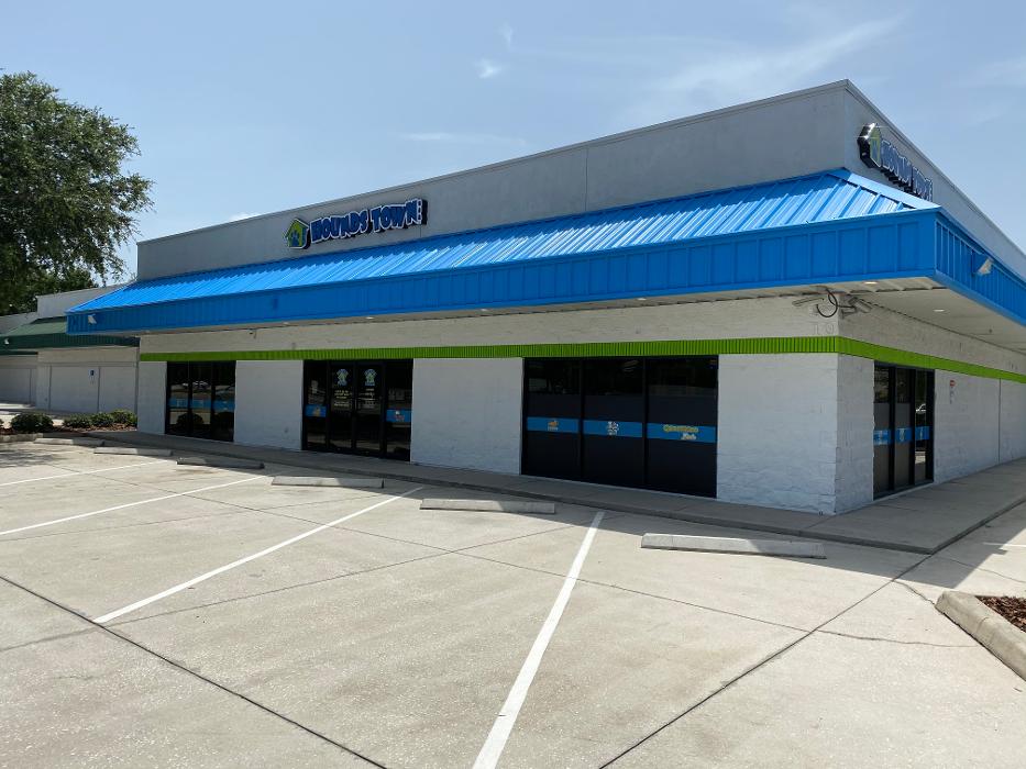 Hounds Town Sanford - Sanford, FL