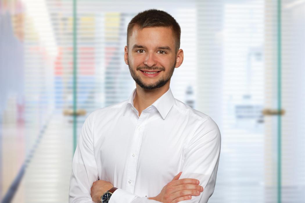 ERGO Versicherung Julian Jedersberger, Zur Eiche in Hengersberg