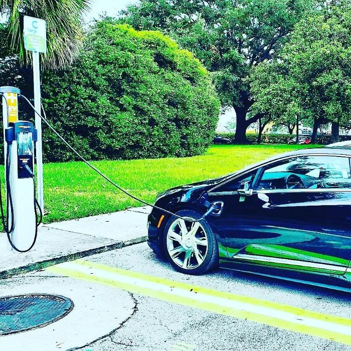 Simple Electric Company - Winnetka, CA