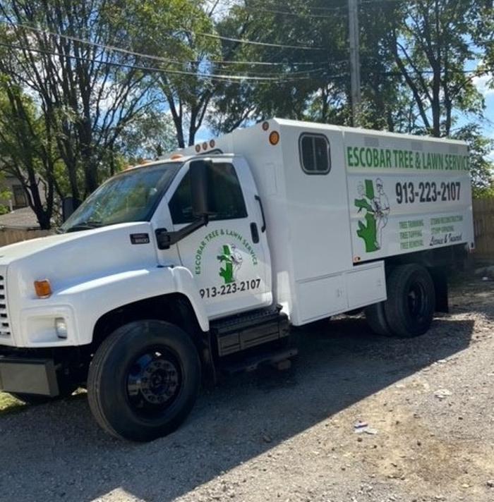 Escobar Tree and Lawn Service - Kansas City, KS