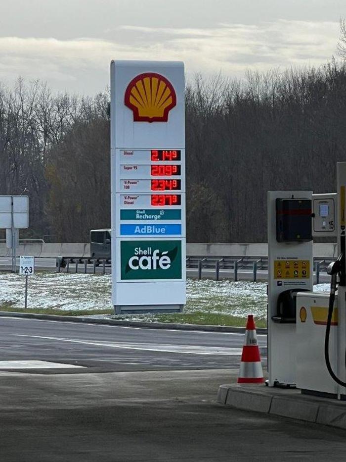 Shell, Am Rastplatz in Altgralla