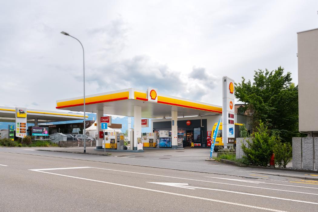Shell, Zollstrasse in Au