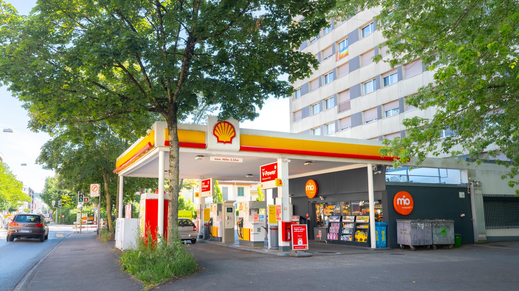 Shell, Badhausstrasse in Biel