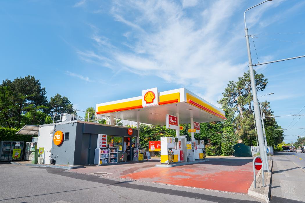 Shell, Avenue des Désertes in Pully