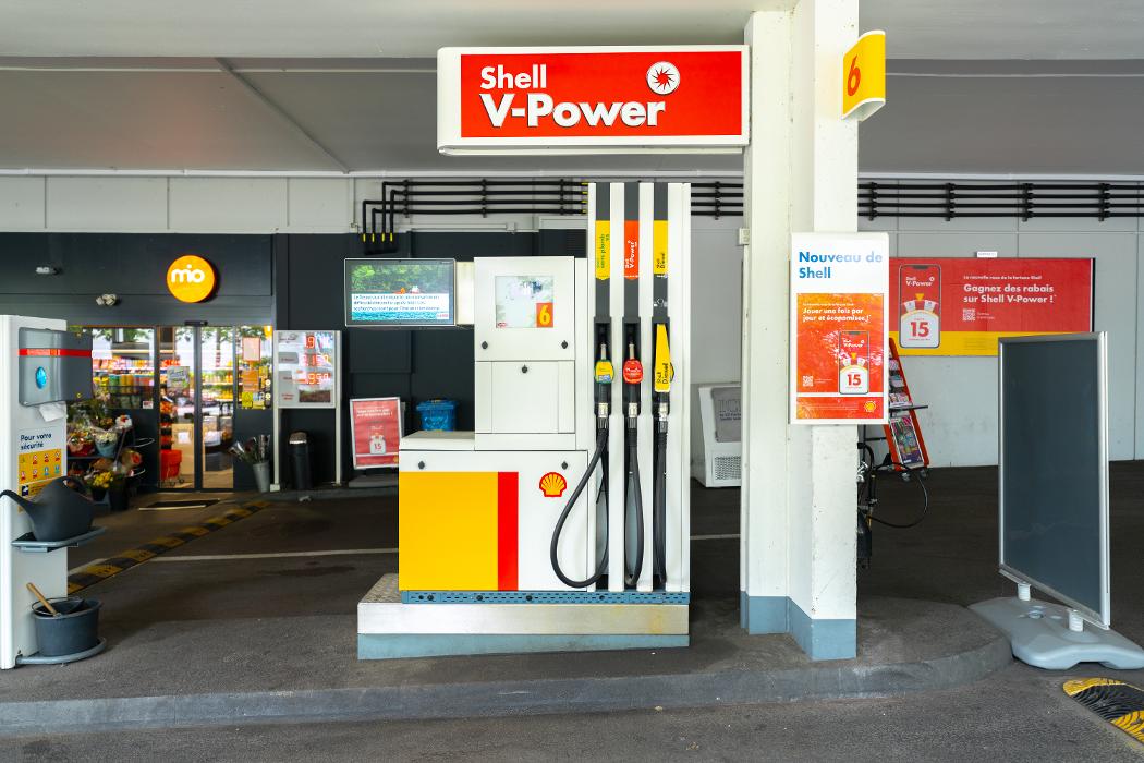 Shell, Avenue des Figuiers in Lausanne