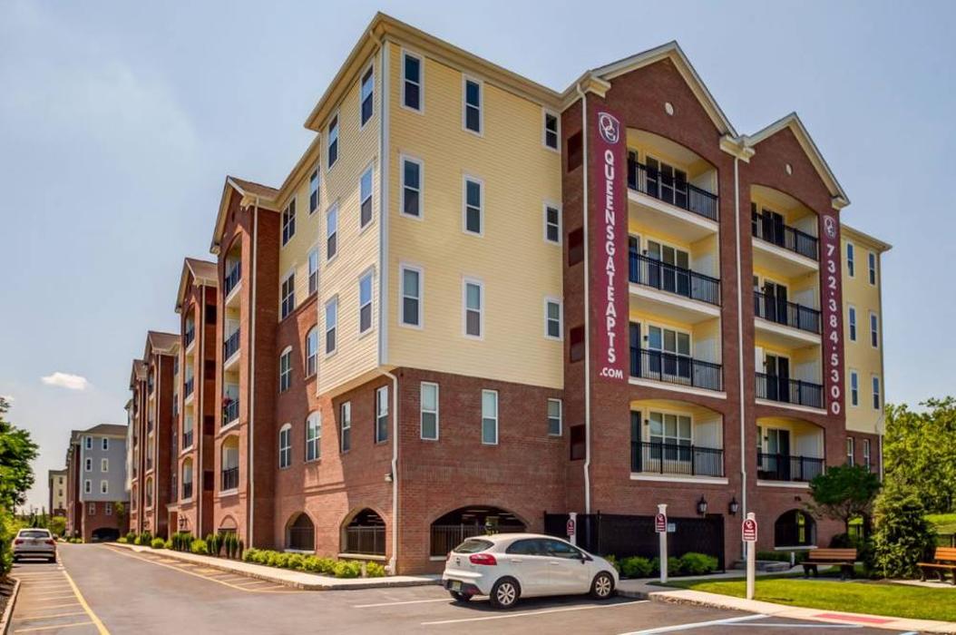 Queens Gate Apartments - Bound Brook, NJ
