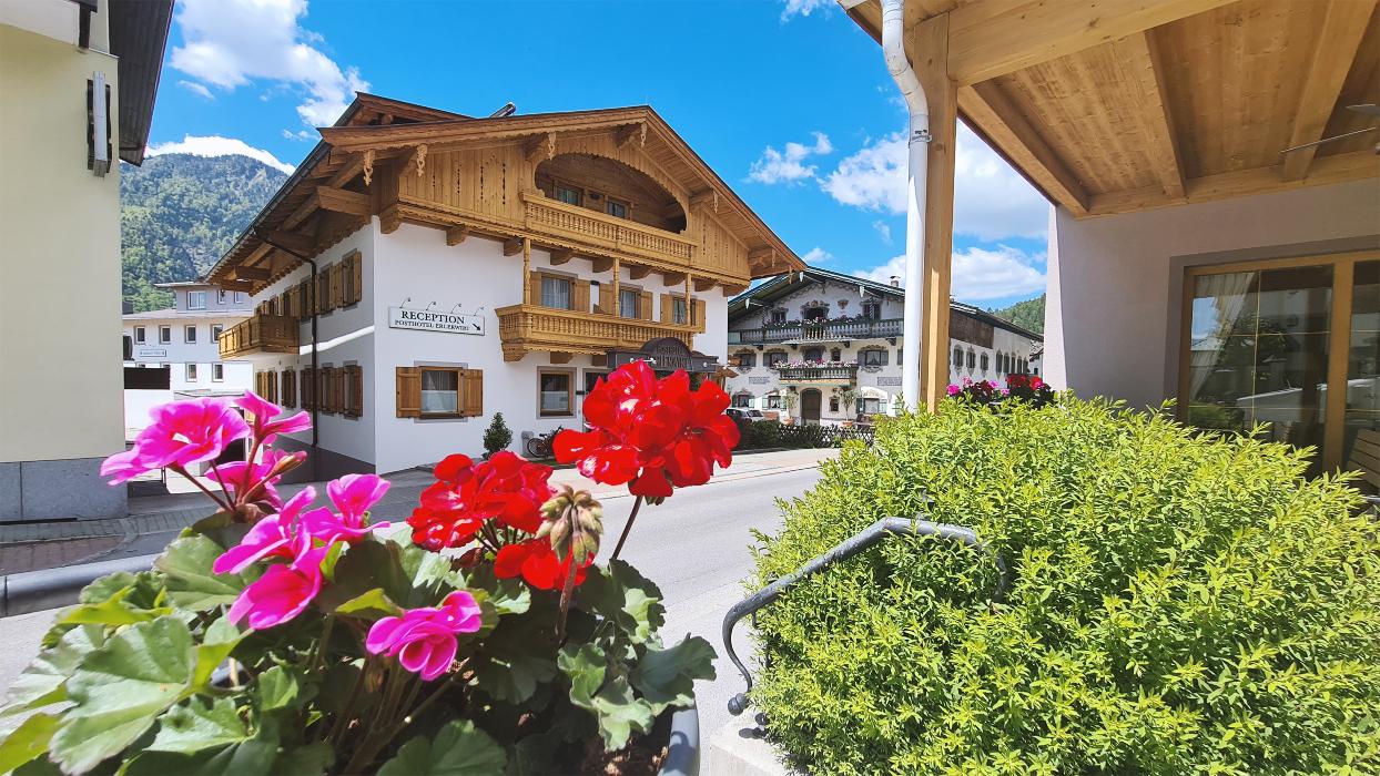 Posthotel Erlerwirt, Dorf in Erl