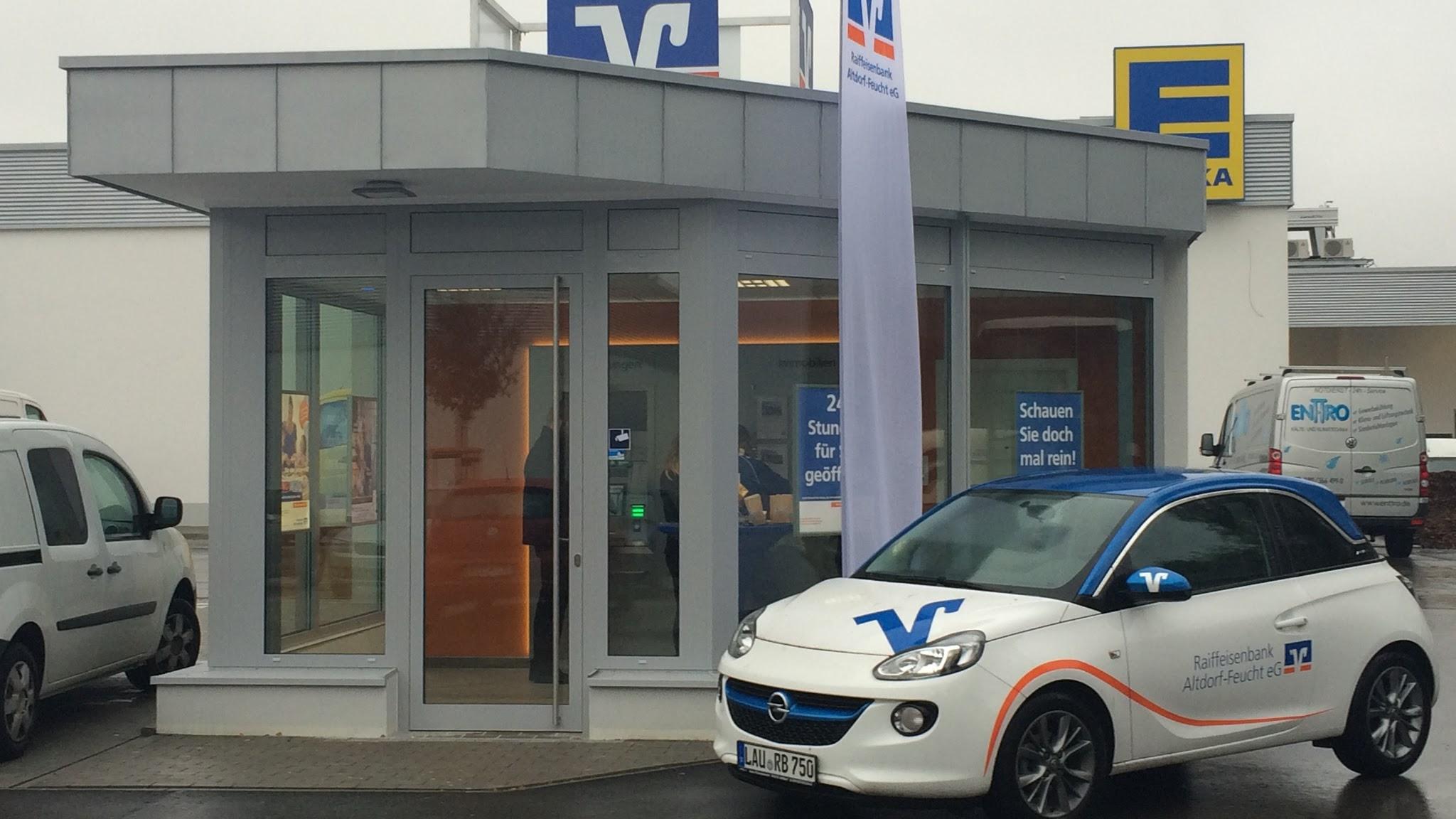 Raiffeisenbank im Nürnberger Land eG SB-Filiale Feucht Ost, Altdorfer Straße in Feucht