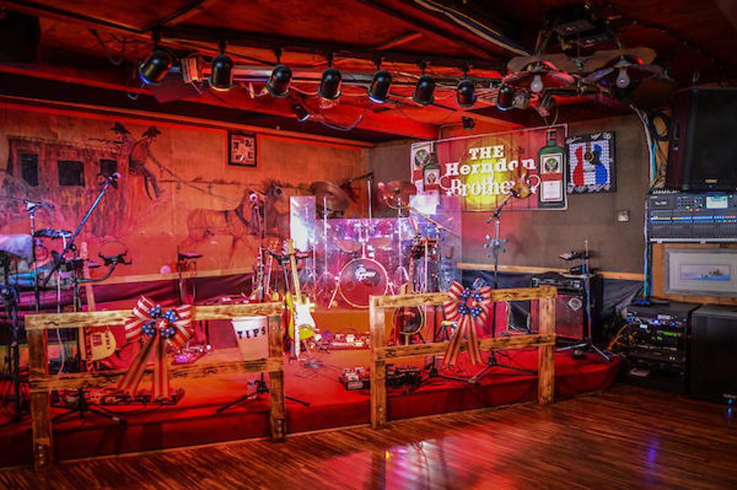 Handlebar J BBQ Restaurant & Bar - Scottsdale, AZ