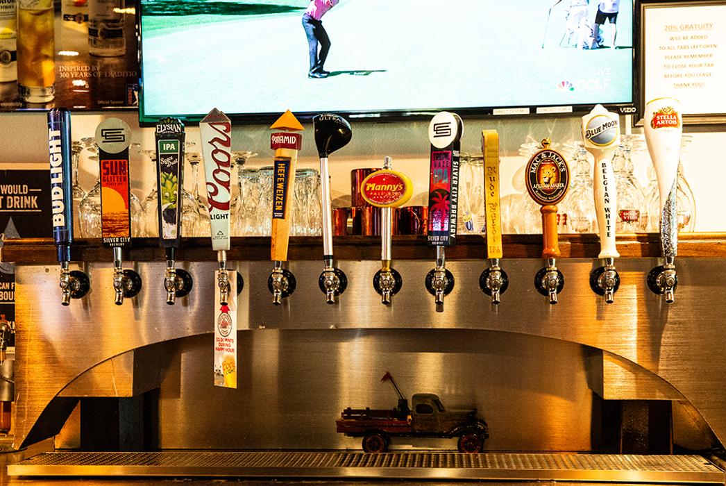 Hackers Bar and Grill - Gig Harbor, WA