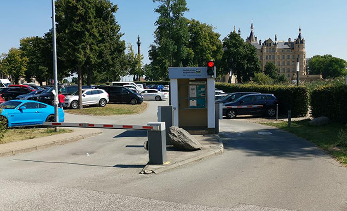 CONTIPARK Parkplatz Klosterstraße am Schloss, Graf-Schack-Allee in Schwerin