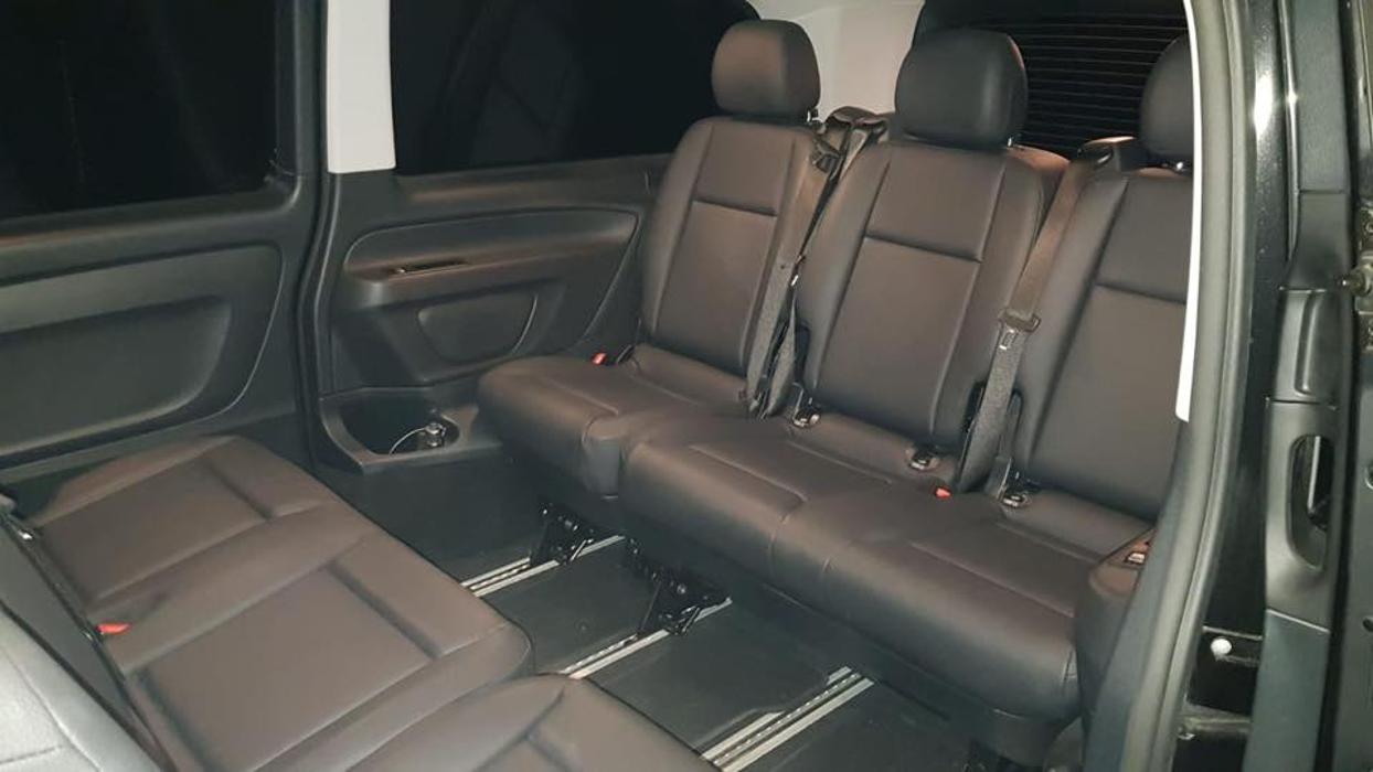 Geneva Airport Transfer, Chemin des Chalets in Chavannes-de-Bogis