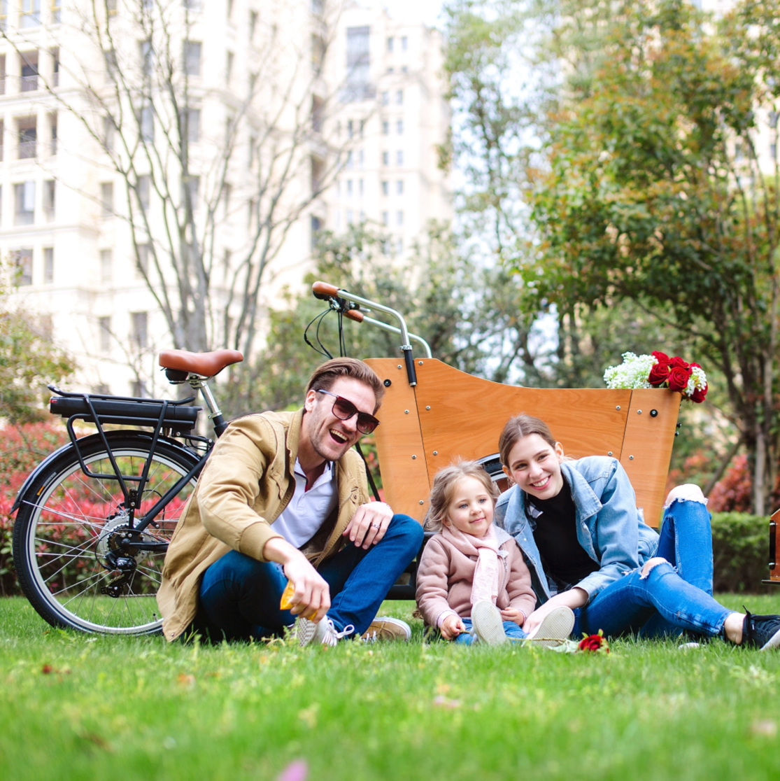 ECO-TRIPORTEUR PARIS location de vélo, de moto et de scooter