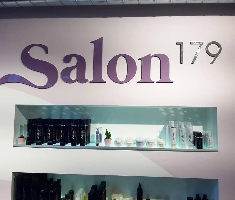 SALON 179 - Julia Soraperra, Obermieming in Obermieming