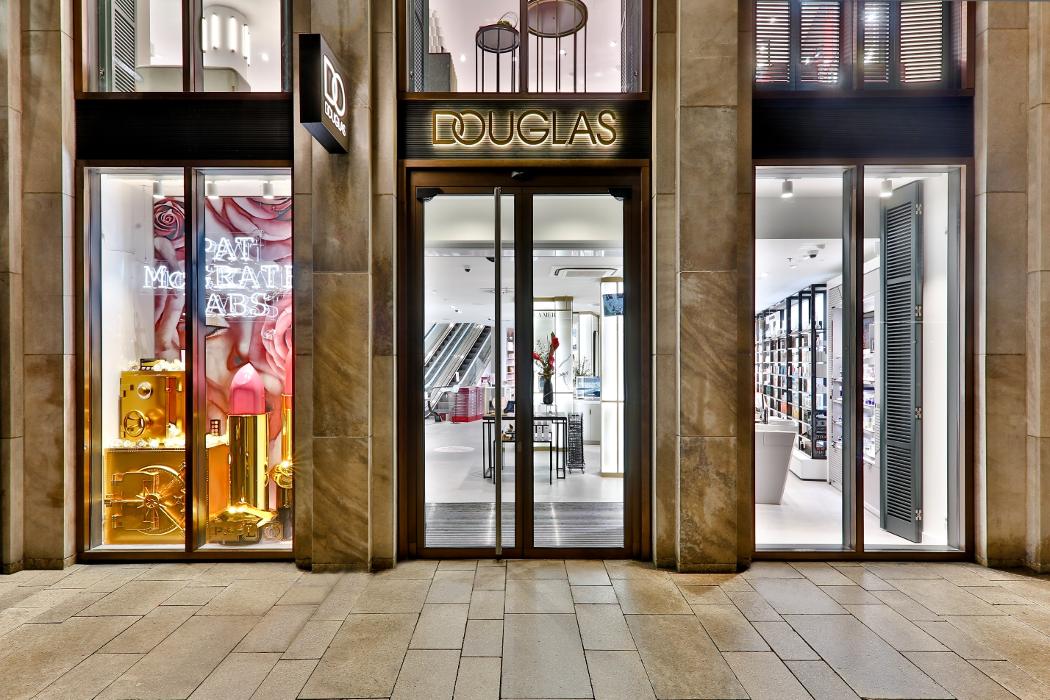 Douglas Hamburg Jungfernstieg Hamburg Jungfernstieg 24 Offnungszeiten Angebote