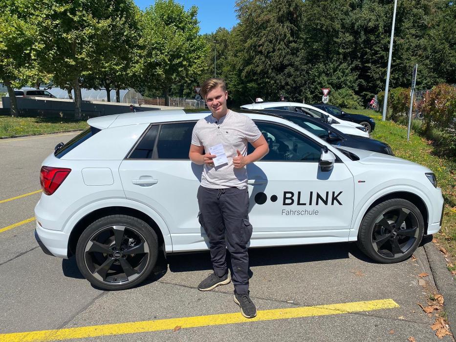 BLINK Fahrschule Aarau | Auto Fahrstunden, Motorrad Grundkurse, VKU, Industriestrasse in Aarau