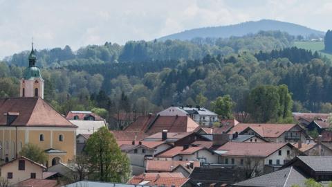 Immobilien-Service - Raiffeisenbank im Oberland eG, Rathausstraße in Miesbach