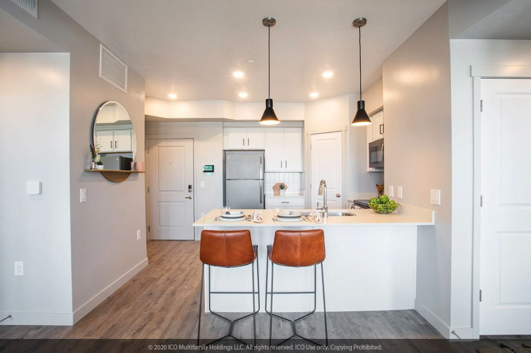 ICO Vista Station - Luxury Draper Apartments - Draper, UT