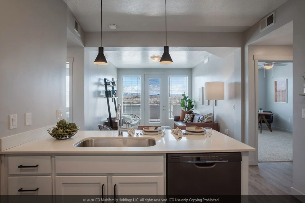 ICO Vista Station - Luxury Draper Apartments - Draper, UT