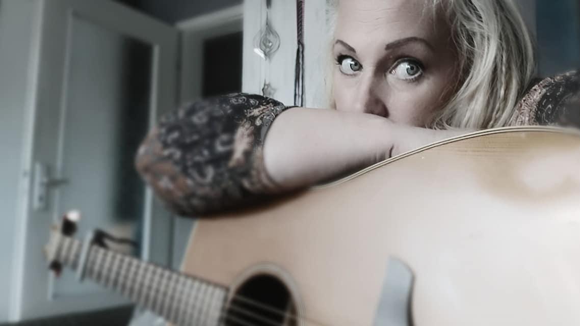 Kristina Linden Sängerin, Sprecherin, Autorin, Malerin in Köln